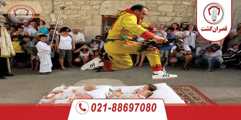 آداب و رسوم در کشورهای مختلف 6 آداب و رسوم در کشورهای مختلف